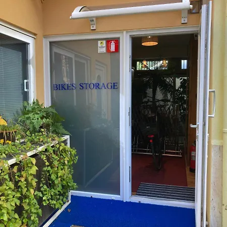 Oasis Golden Lagoon *