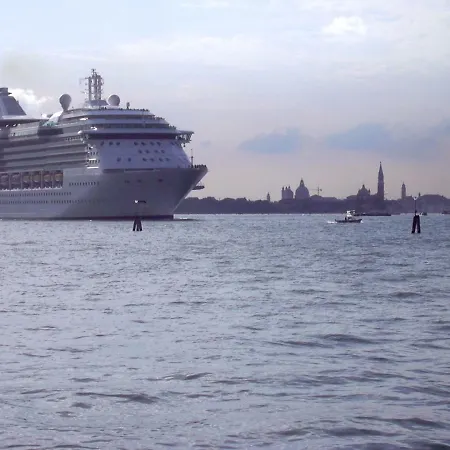 Oasis Golden Lagoon * Λίντο της Βενετίας