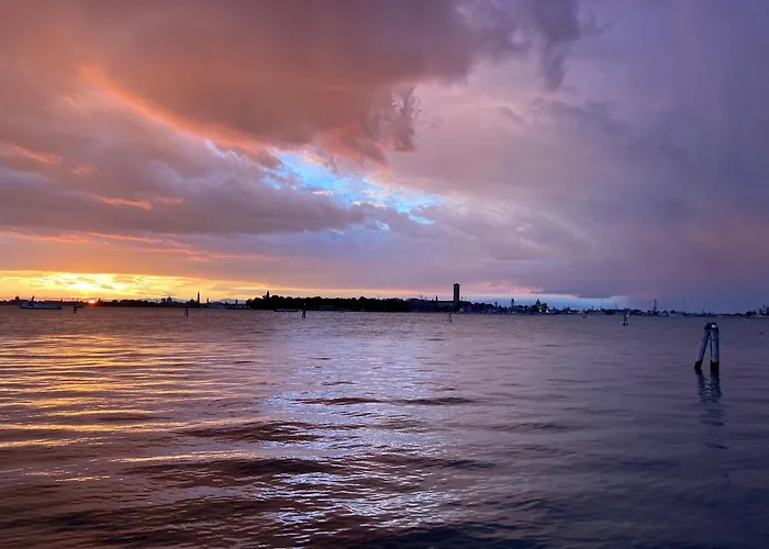 Chalet Oasis Golden Lagoon