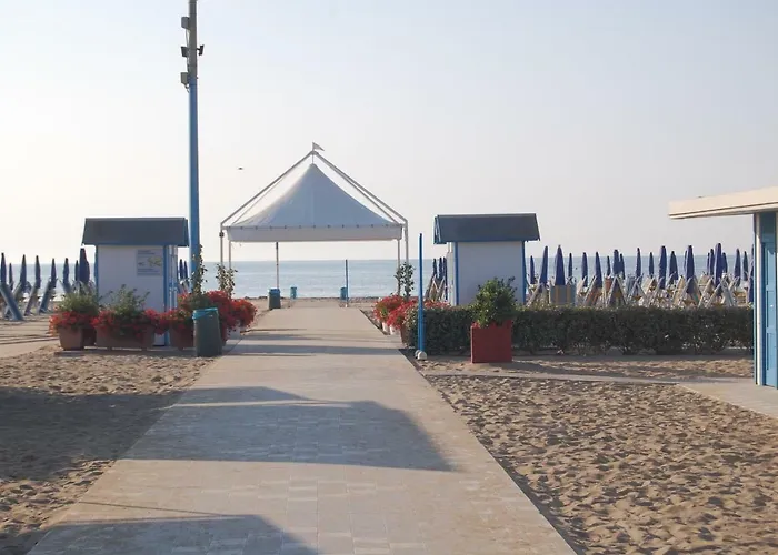 Oasis Golden Lagoon Chalet