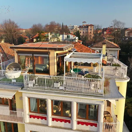 Шале Oasis Golden Lagoon Венеция-Лидо