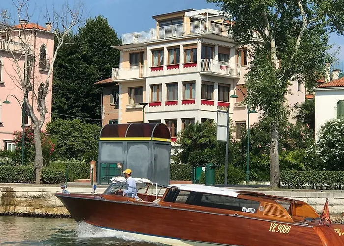 Oasis Golden Lagoon * Lido di Venezia